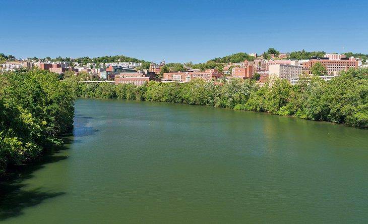 El río Monongahela y el centro de Morgantown