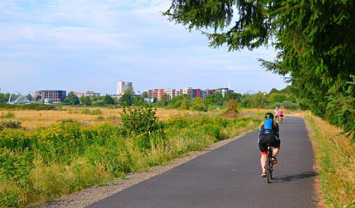 Ciclista en el Parque Minto-Brown Island