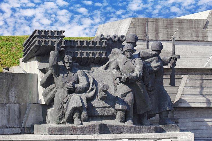 Monument des libérateurs soviétiques qui ont combattu les envahisseurs allemands, Kiev