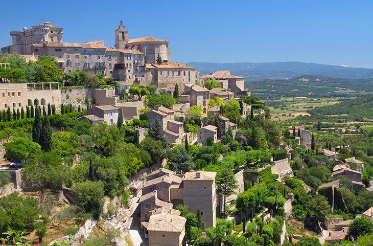 Gordes: Un Pueblo Perfectamente Pintoresco en la Cima de una Colina