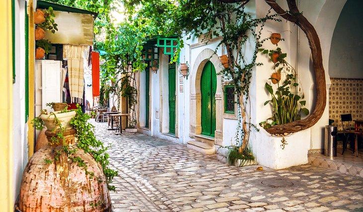 Belle rue dans la médina de Mahdia