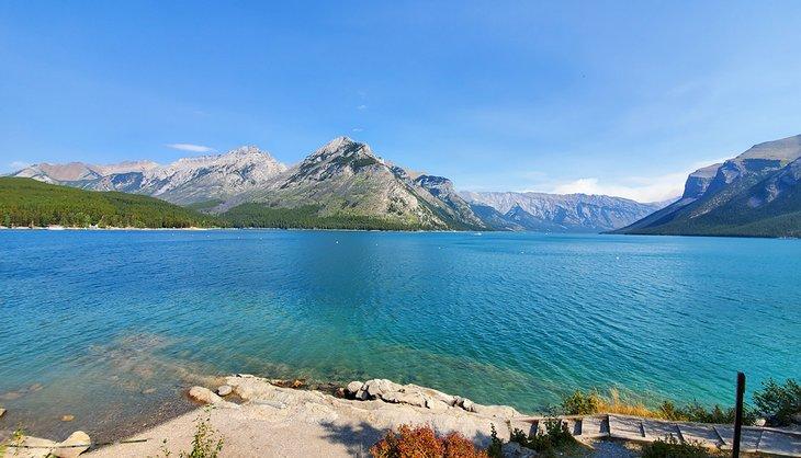 Lago Minnewanka en el Parque Nacional de Banff