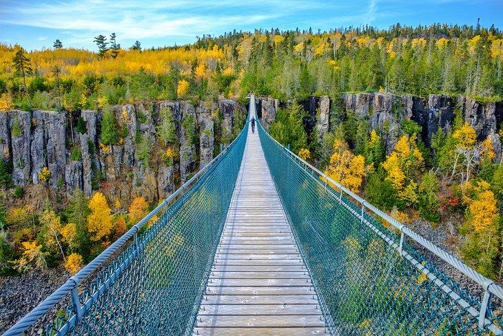 Längste Hängebrücke in Kanada am Eagle Canyon, in der Nähe von Thunder Bay