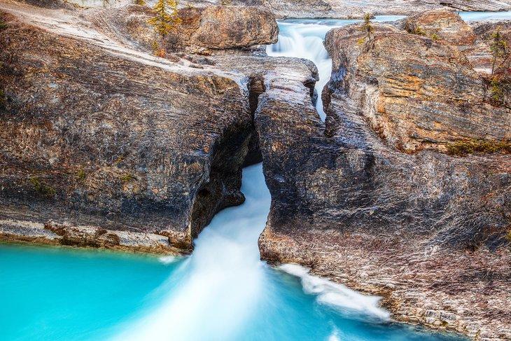 Puente Natural en el Parque Nacional Yoho, Columbia Británica