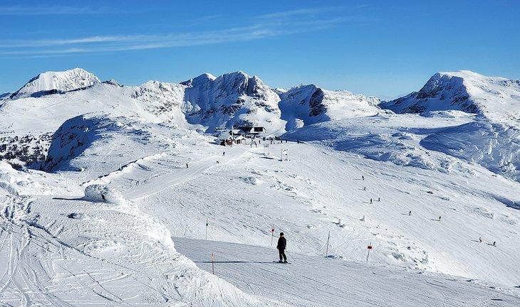 Esquiando en el Resort de Esquí Whistler Blackcomb