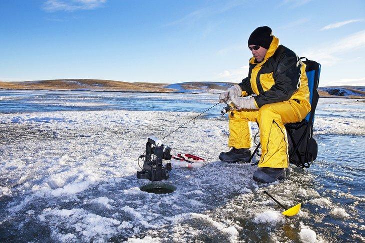 Pesca en hielo en Canadá
