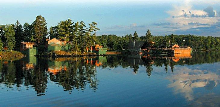 Totem Resorts in Sioux Narrows