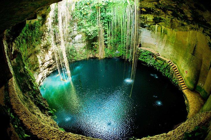 Cenote en la Península de Yucatán