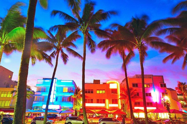 Ocean Drive, South Beach au coucher du soleil