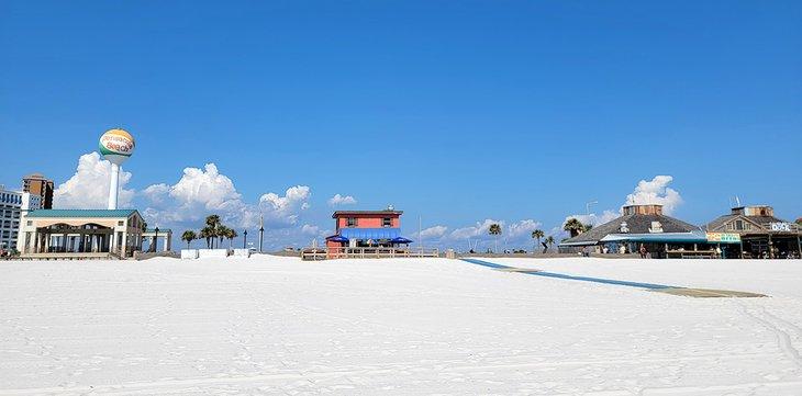 Restaurantes en la parte superior de la playa Casino