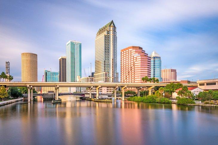 Centro de Tampa en el río Hillsborough