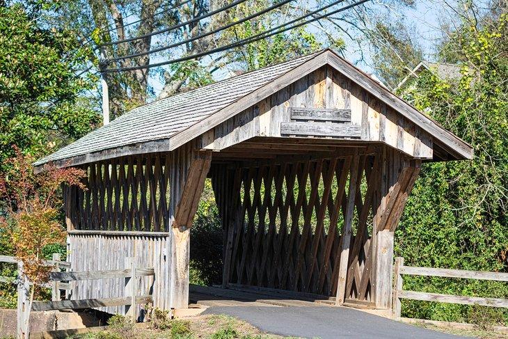 Puente Cubierto Memorial de Horace King en Valley, Alabama