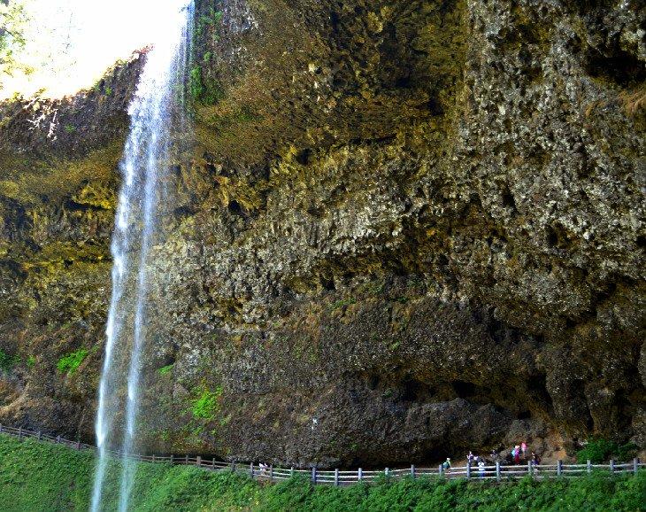 Cascada South en el Parque Estatal Silver Falls