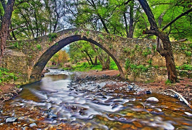 Puente de Tzelefos