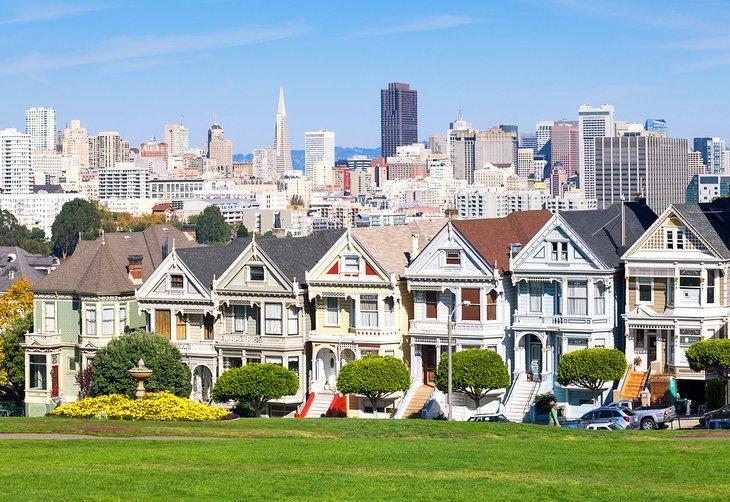 Vue des Painted Ladies depuis Alamo Square