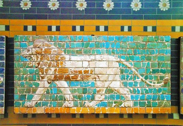 Mosaico de un león en el Museo de Arte Oriental Antiguo
