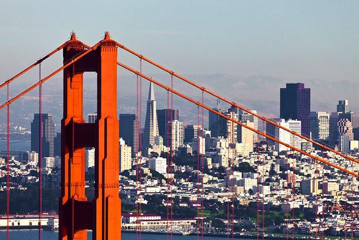 Pont du Golden Gate et la ligne d'horizon de San Francisco