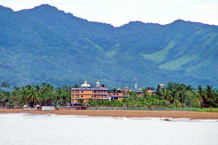 Costas en Barra de Navidad, México