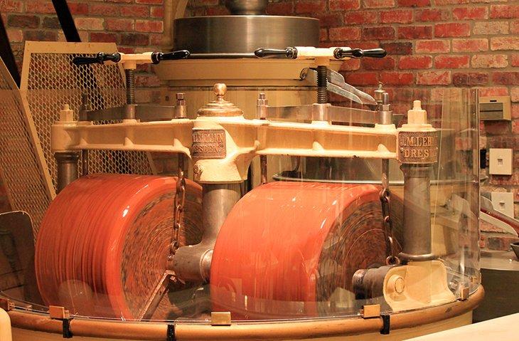Haz un tour por la fábrica de chocolate