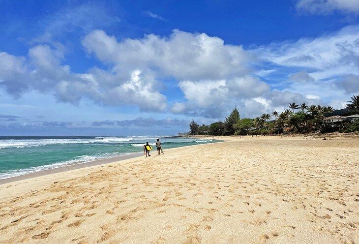 Playa Ehukai, hogar del infame Banzai Pipeline en Oahu