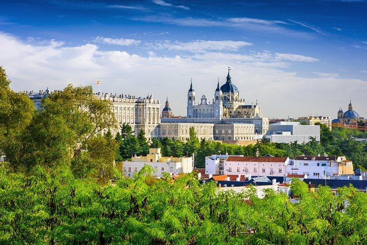 Skyline de Madrid en verano