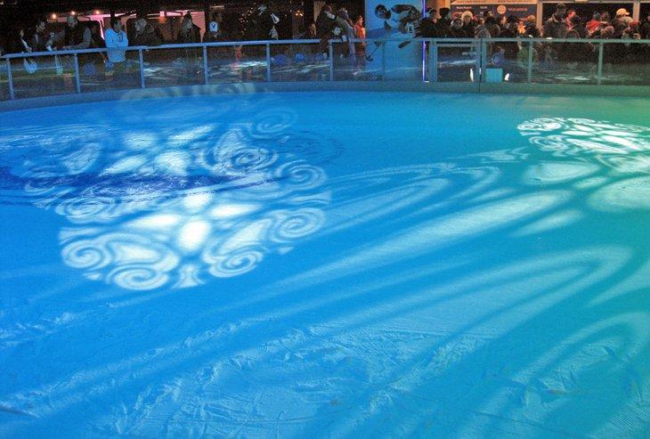 Eislaufbahn im Robson Square