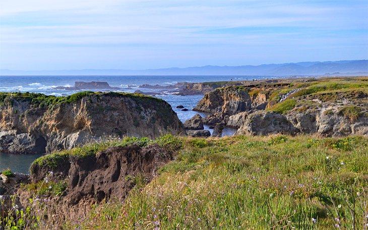 Vista a lo largo del Sendero Costero de Fort Bragg