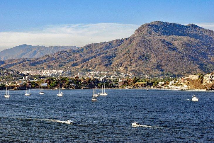 Veleros frente a Zihuatanejo
