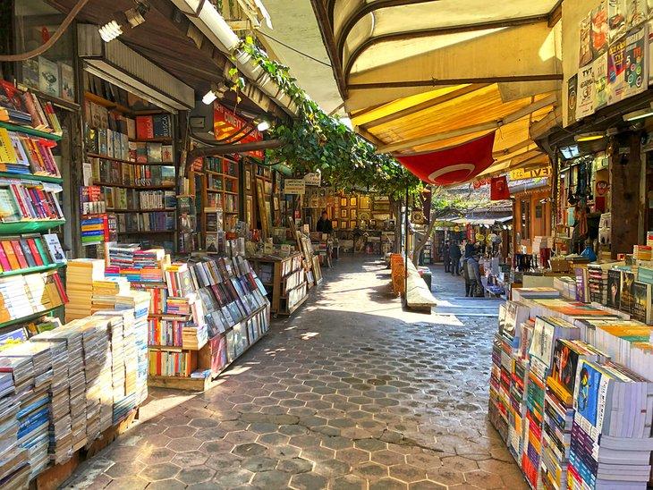 Bazar de Libros de Beyazıt