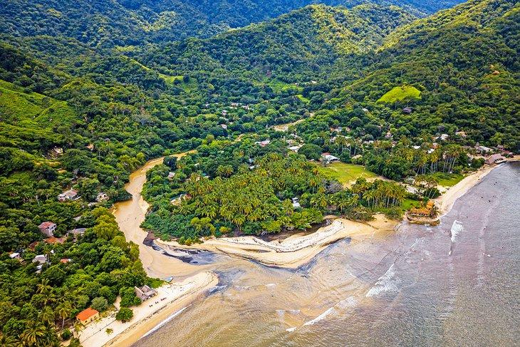 Vista aérea de Playa Quimixto