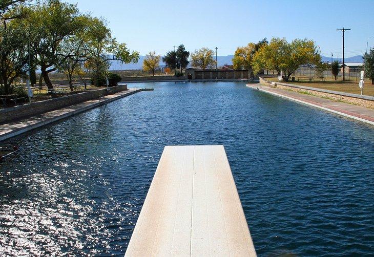 Piscina natural en el Parque Estatal Balmorhea