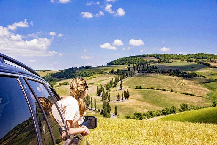 Disfrutando de la vista en Toscana