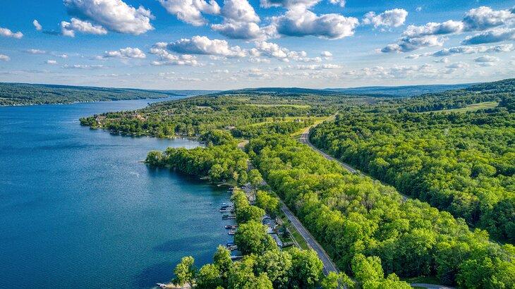 Lac Keuka dans la région des Finger Lakes de New York