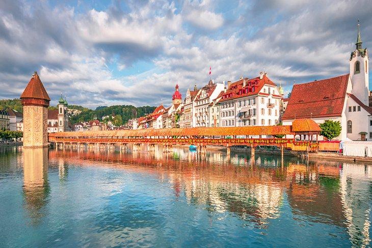 Kapellbrücke en Lucerna