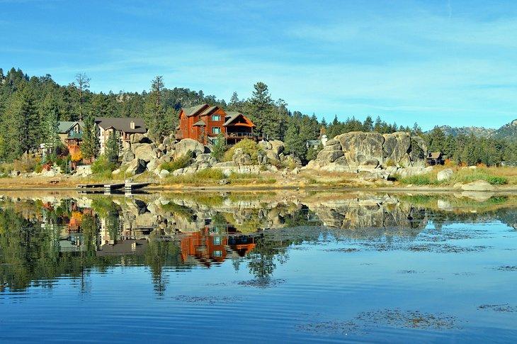 Casas y alquileres junto al lago en Big Bear Lake