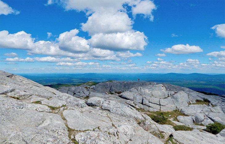 Vista desde la cima del Mt. Monadnock cerca del Parque Estatal Greenfield