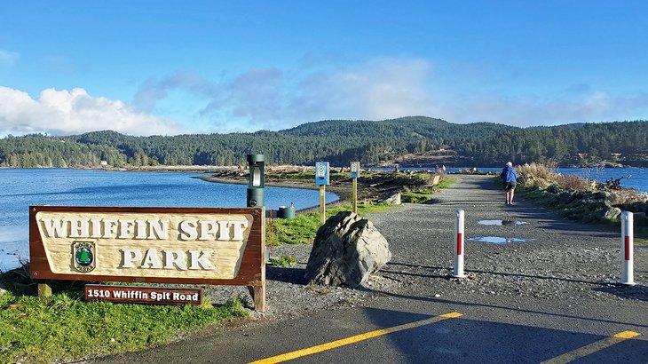 L'entrée de Whiffin Spit