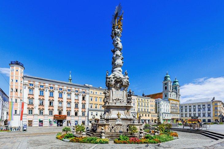 Columna de la Santísima Trinidad en la Plaza Principal (Hauptplatz) de Linz