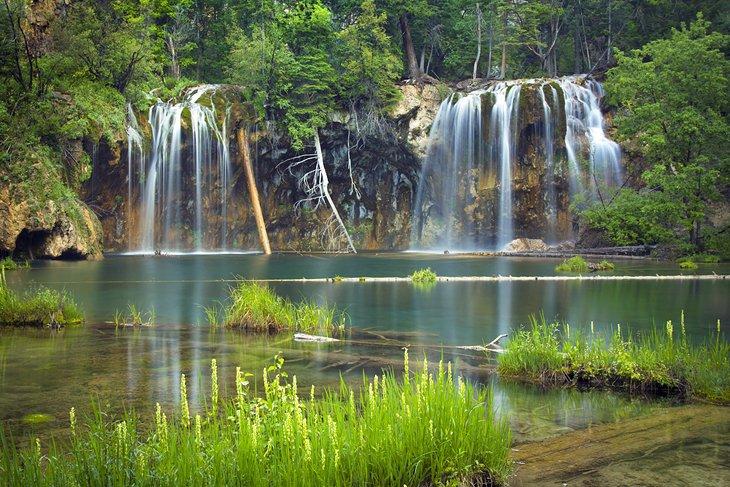Chute d'eau au Hanging Lake