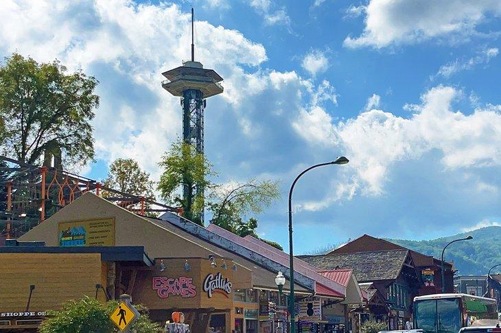 Gatlinburg Strip und die Gatlinburg Space Needle