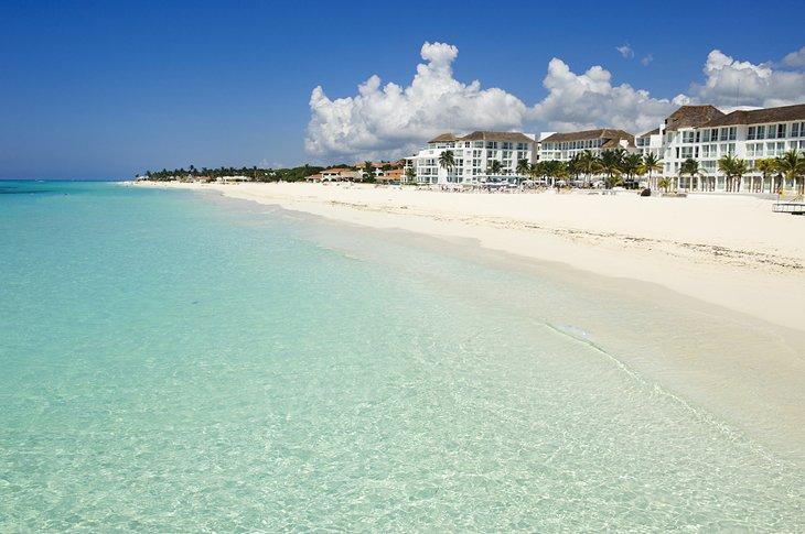 Agua cristalina en Playa del Carmen