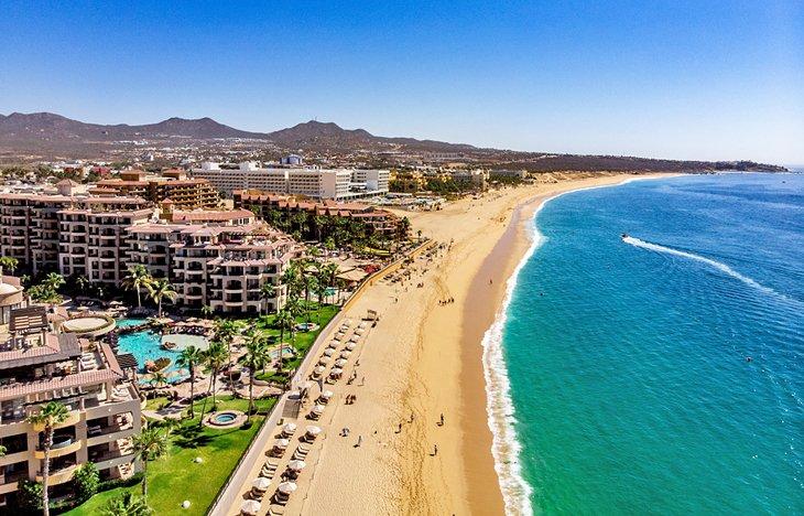 Vista aérea de la Playa Medano, Cabo San Lucas