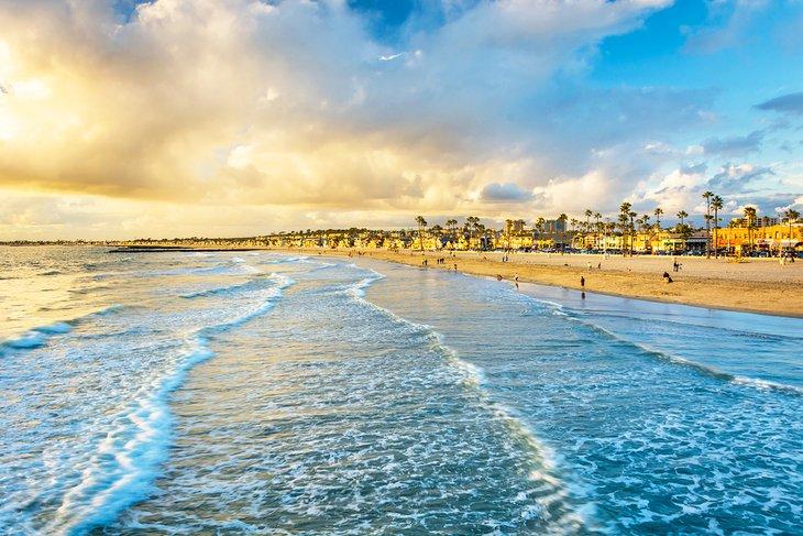 Plage de Newport au coucher de soleil
