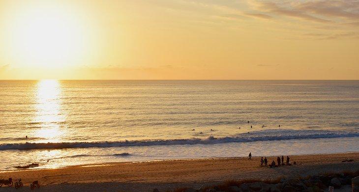 Coucher de soleil sur la plage de l'État de San Clemente