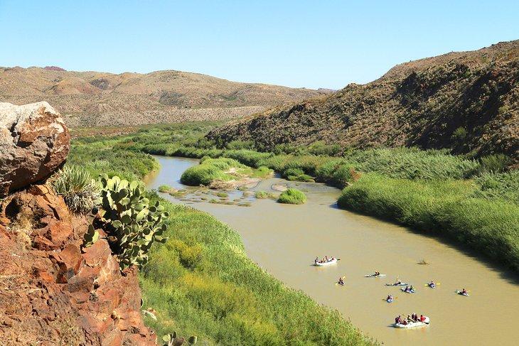 Flotando en el Cañón Madera