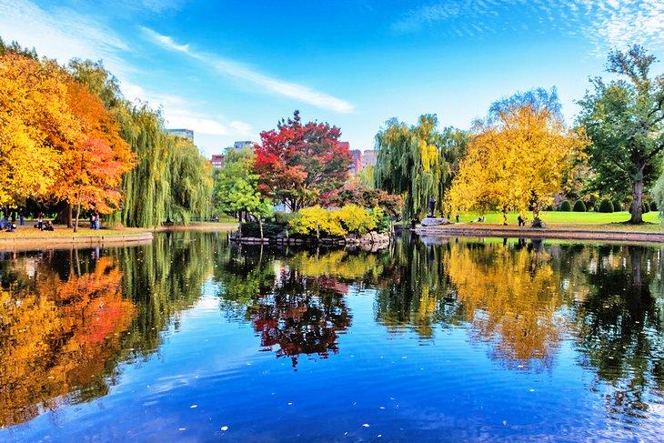 Couleurs d'automne dans le Boston Common