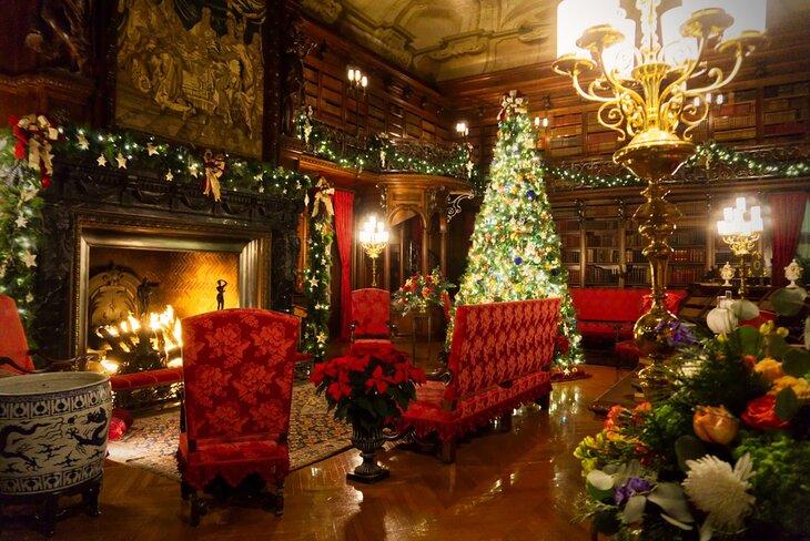 Biltmore Estate en Navidad, Asheville, Carolina del Norte | Delaney Juarez / Shutterstock.com