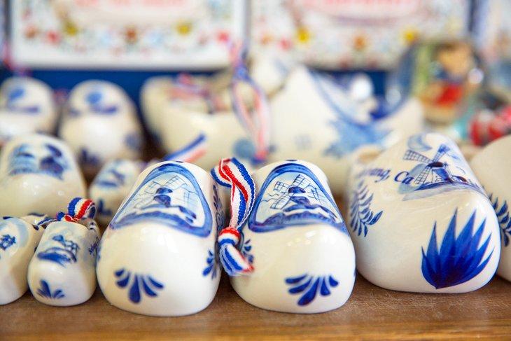 Zuecos azul delft, Solvang, California