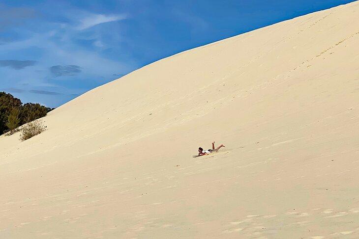 Sandboarding en la Isla Moreton
