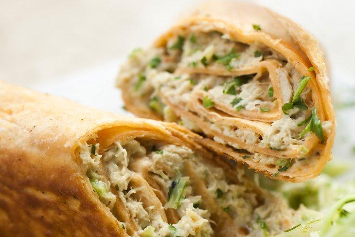Frischer Thunfisch-Wrap in Yachats